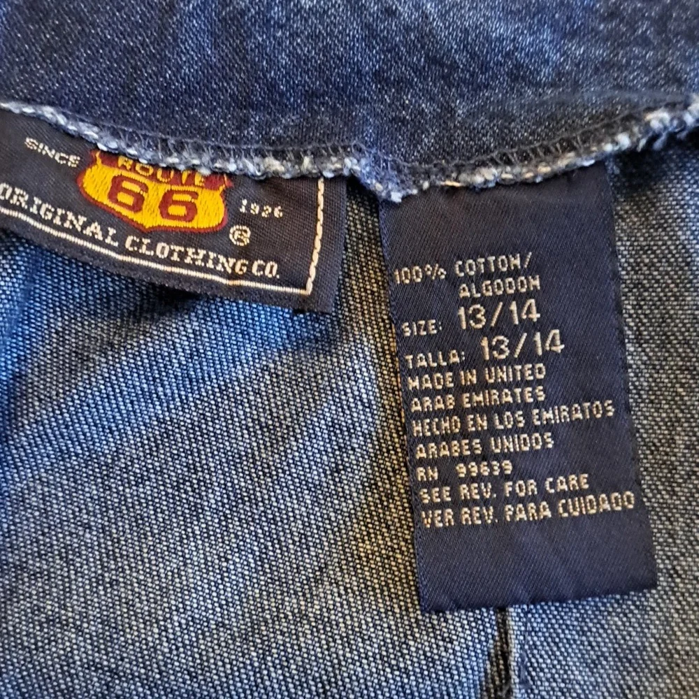 Denim skirt size 13/14 of 100% Cotton. Waist: 31 inches w/zipper back and 19 Len - Picture 5 of 5